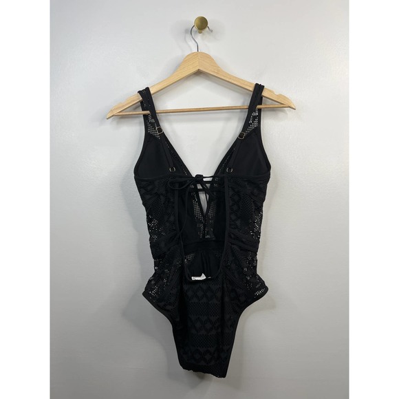 Becca Color Play Crochet Women's One Piece Swimsuit Black Size: Medium NWOT - Picture 6 of 8